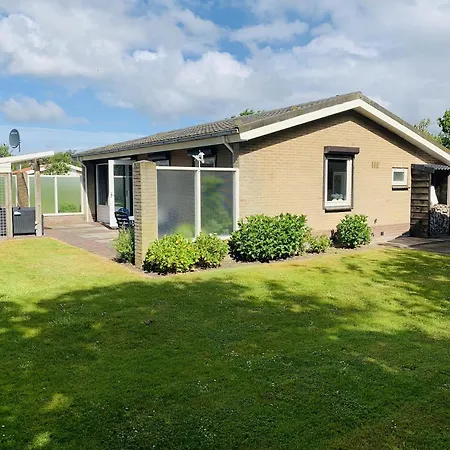 Holiday home Beachbungalow Aan Zee