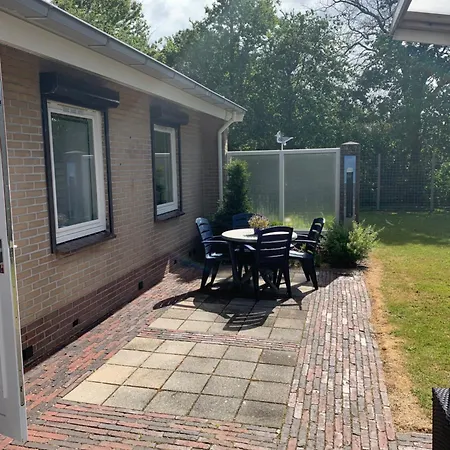 度假居 Beachbungalow Aan Zee 朱丽安娜多普