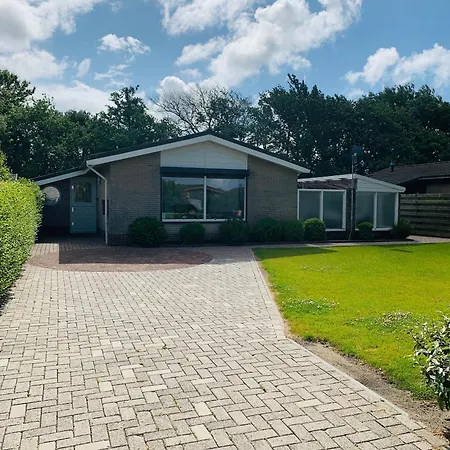 度假居 Beachbungalow Aan Zee *